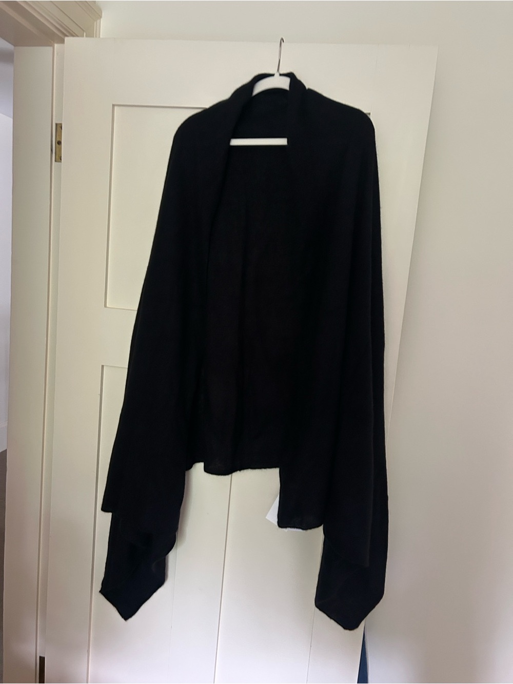 Bloomingdale's Black shawl/wrap